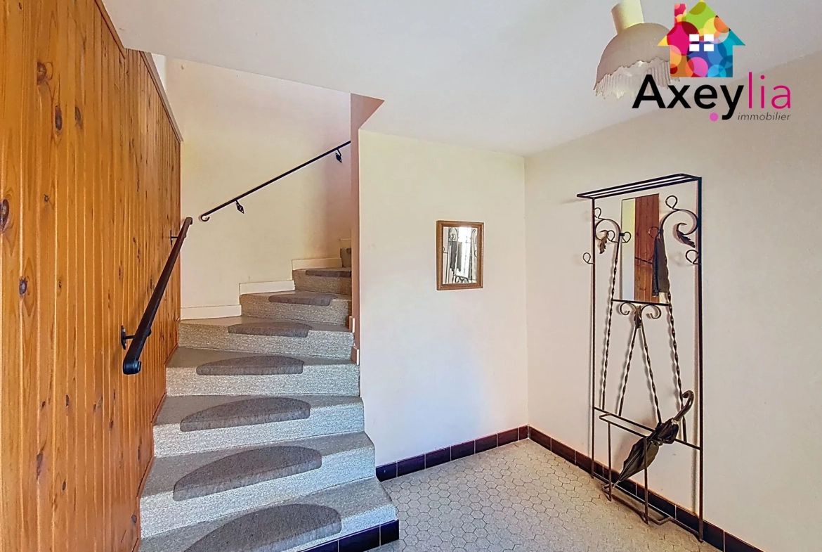 Maison à vendre avec 3 chambres et terrain constructible à Marcigny 