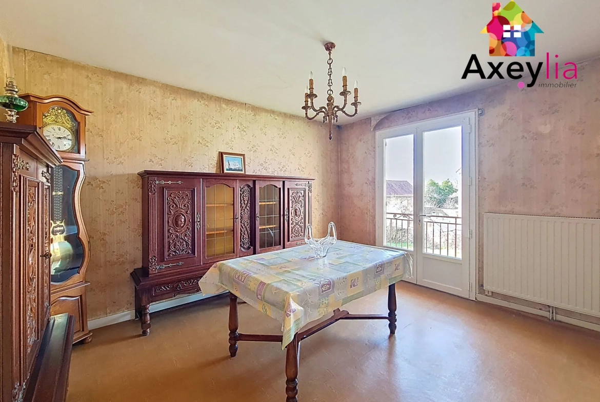 Maison à vendre avec 3 chambres et terrain constructible à Marcigny 