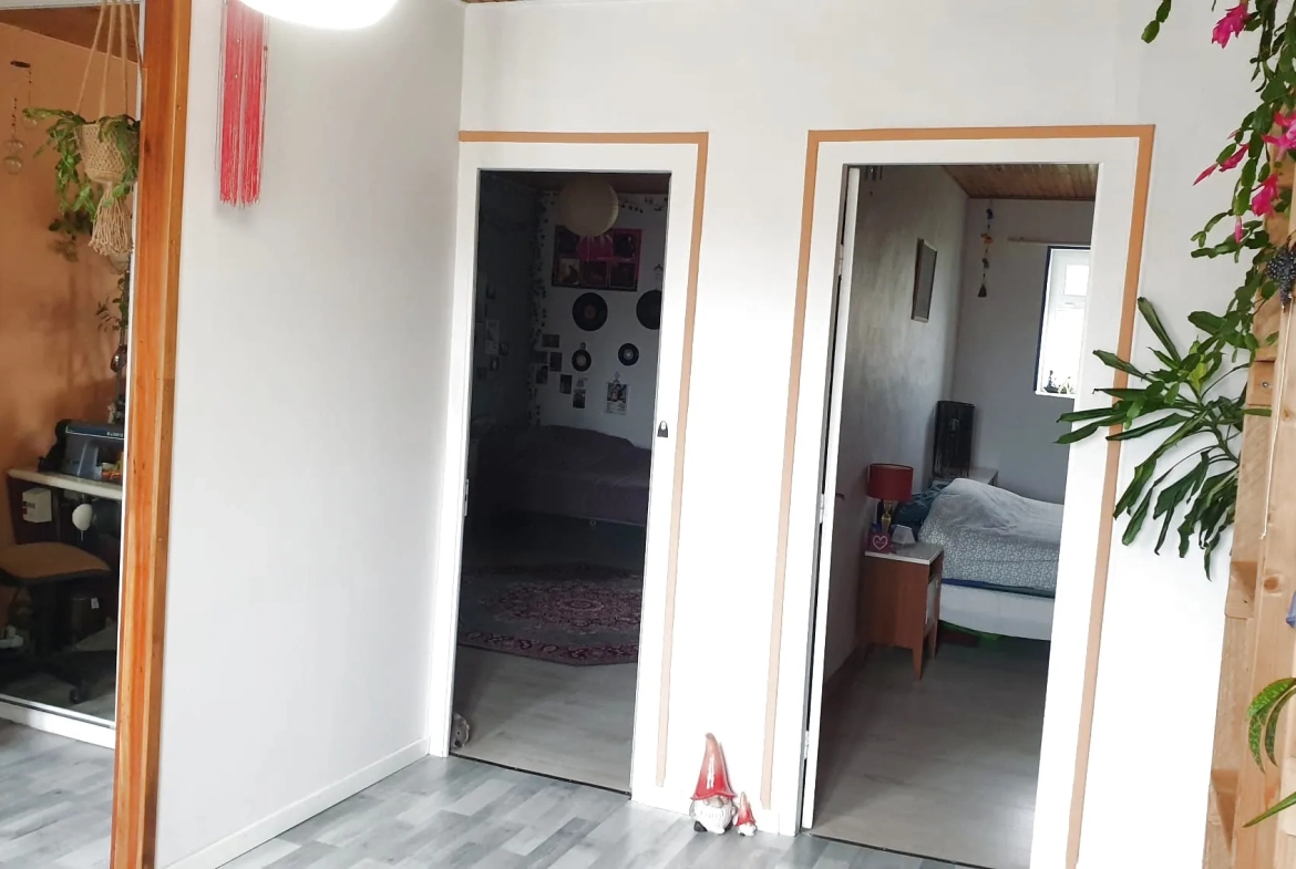 Maison de 118 m² avec jardin et potentiel professionnel à La Roche-en-Brenil 