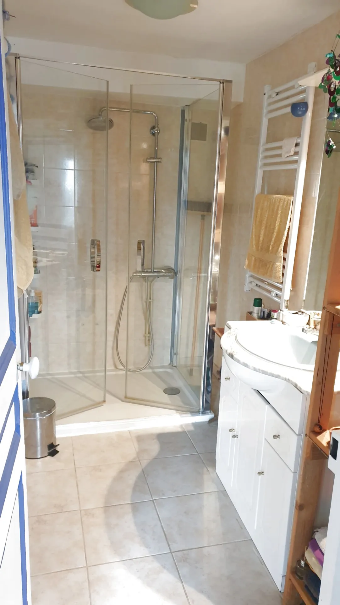 Maison de 118 m² avec jardin et potentiel professionnel à La Roche-en-Brenil 