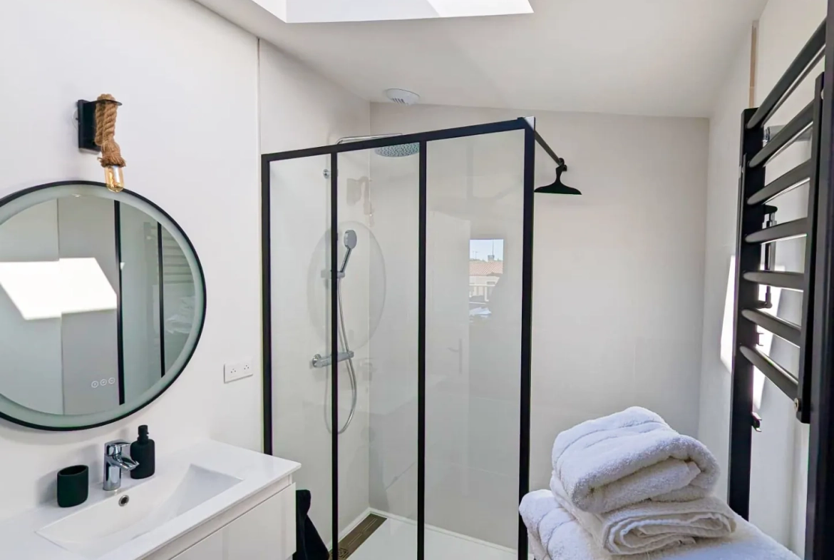 Appartement loft moderne à Tonnay Charente avec terrasse et stationnement 