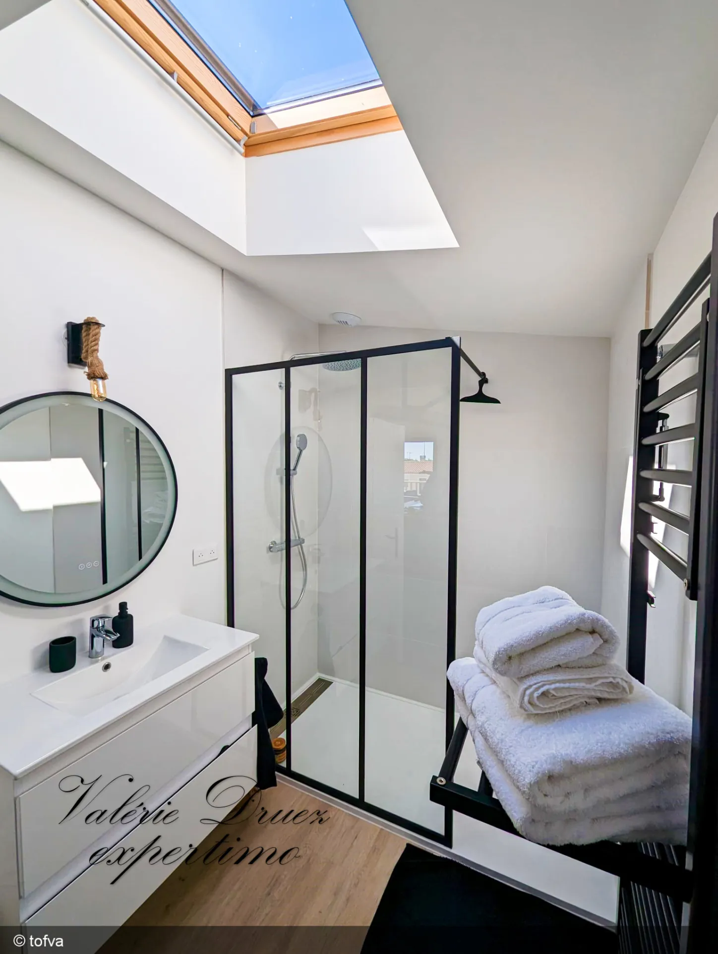 Appartement loft moderne à Tonnay Charente avec terrasse et stationnement 