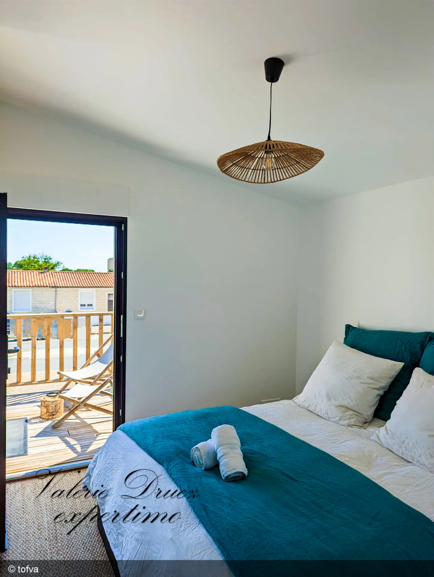 Appartement loft moderne à Tonnay Charente avec terrasse et stationnement 