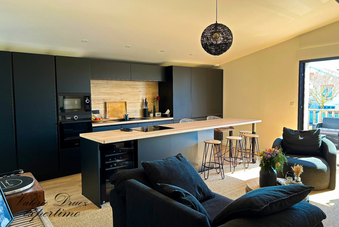 Appartement loft moderne à Tonnay Charente avec terrasse et stationnement 