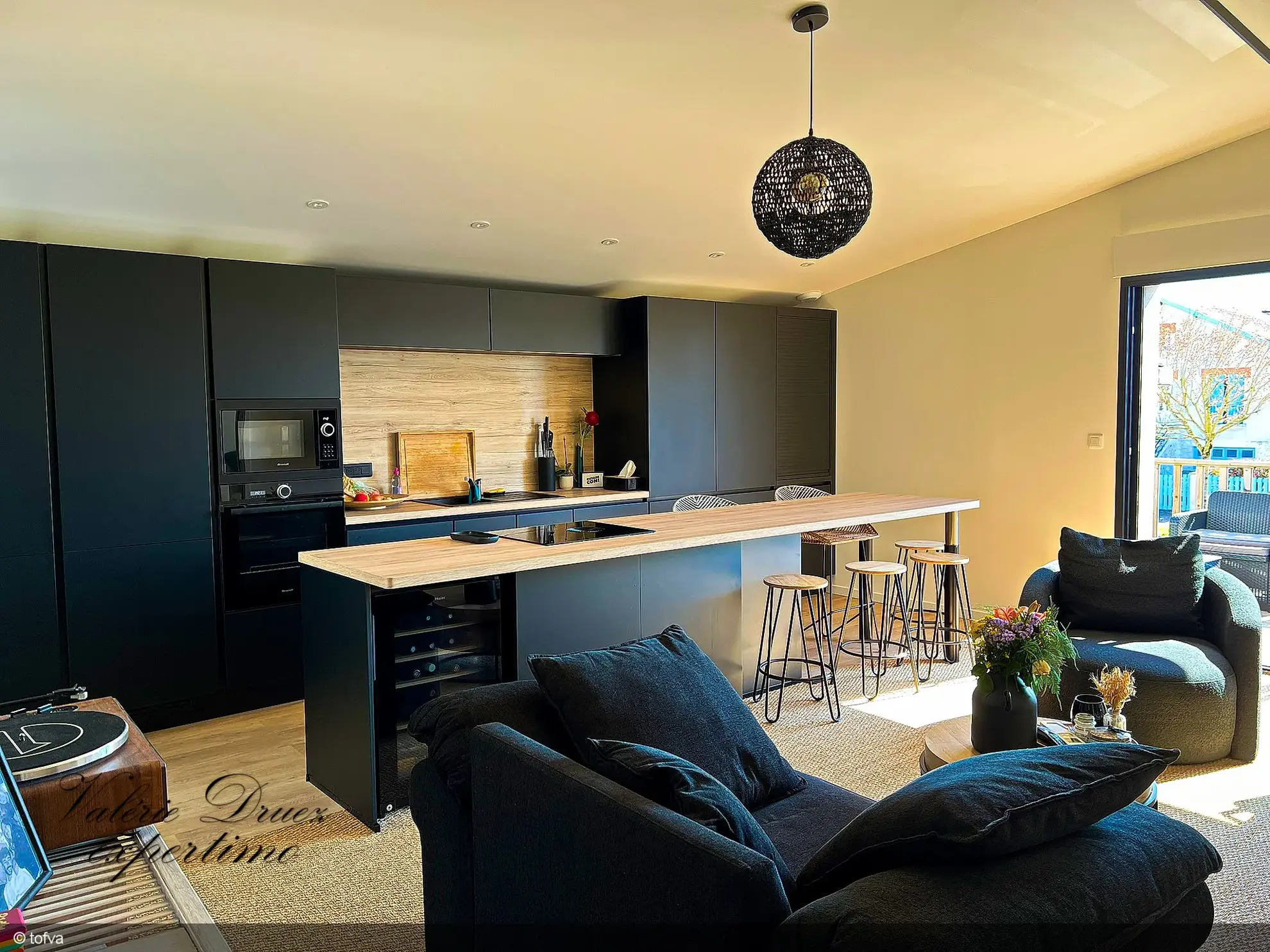 Appartement loft moderne à Tonnay Charente avec terrasse et stationnement 