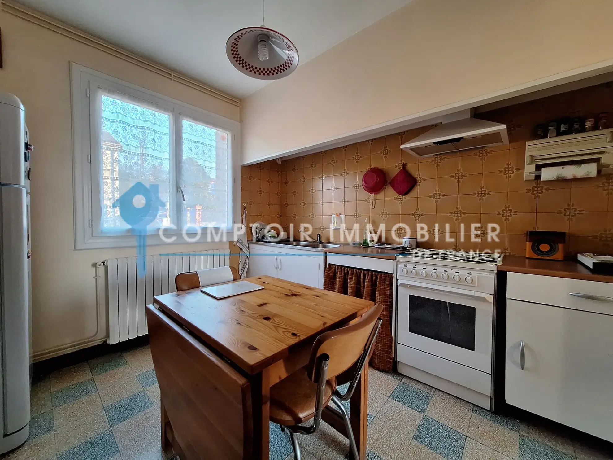 Maison divisée en 2 logements loués à Puylaurens avec vue sur les Pyrénées 
