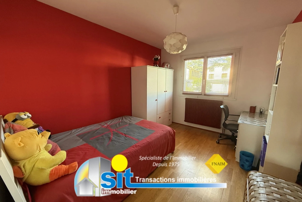 Appartement T5 avec terrasse à Vienne - Résidence sécurisée et proche nature 