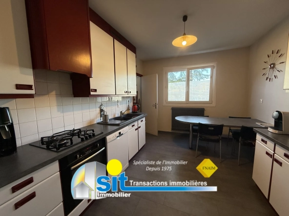 Appartement T5 avec terrasse à Vienne - Résidence sécurisée et proche nature 