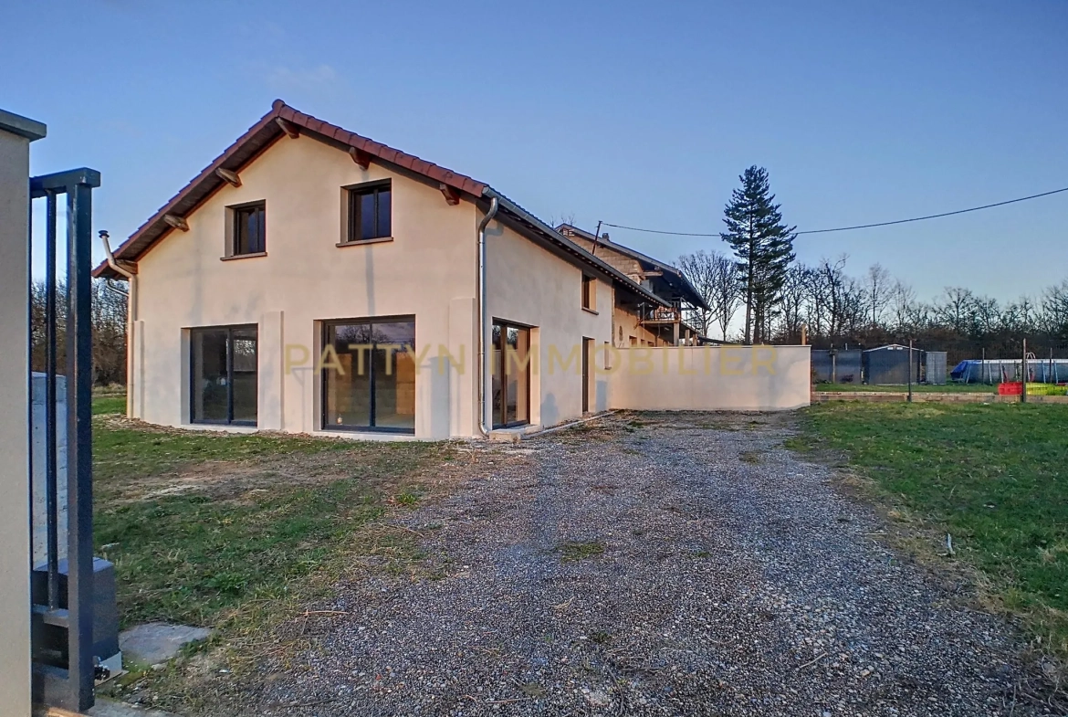 Maison de 120 m² à aménager avec grand terrain proche Châtillon-sur-Chalaronne 
