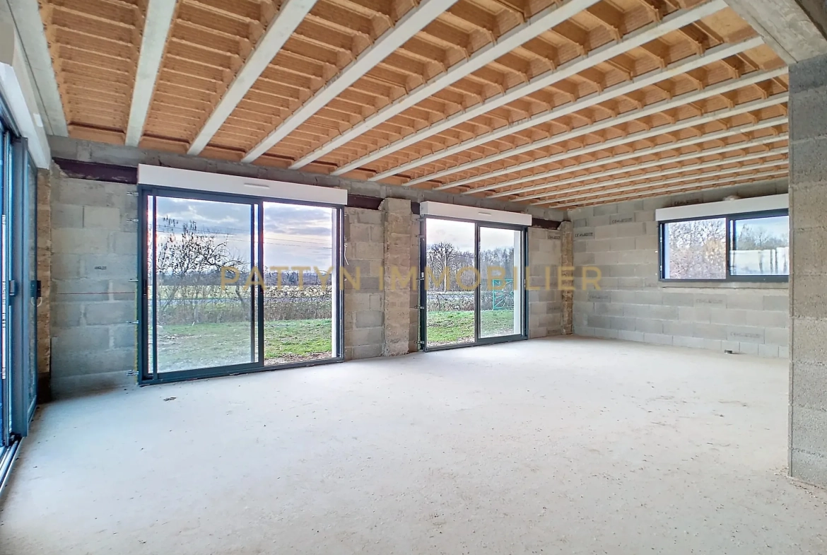Maison de 120 m² à aménager avec grand terrain proche Châtillon-sur-Chalaronne 