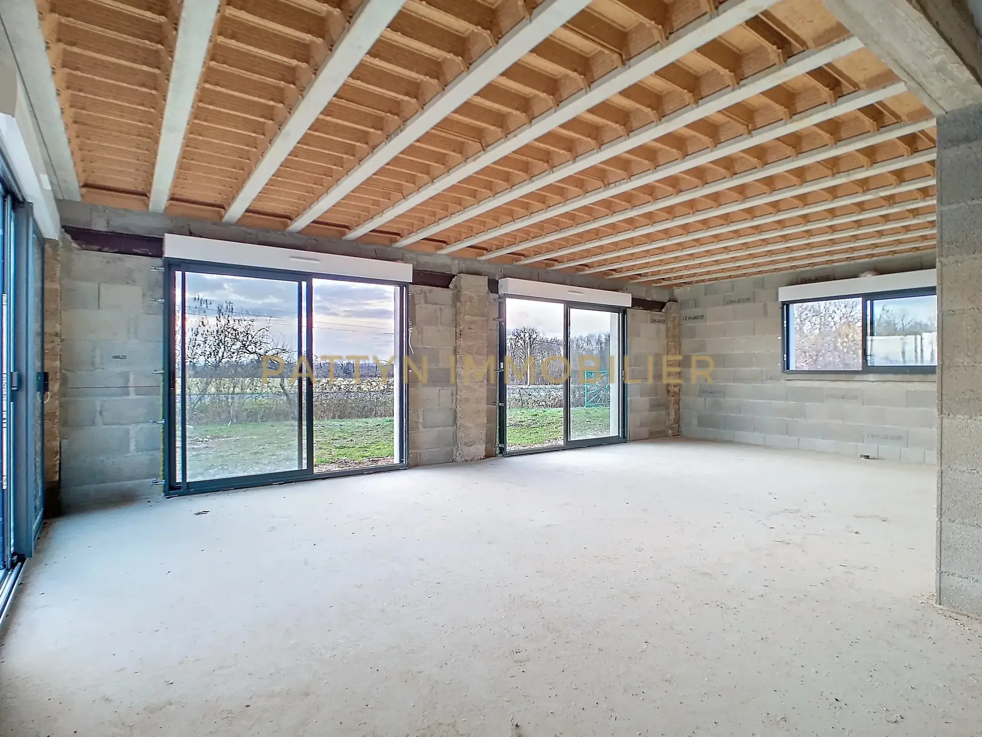 Maison de 120 m² à aménager avec grand terrain proche Châtillon-sur-Chalaronne 