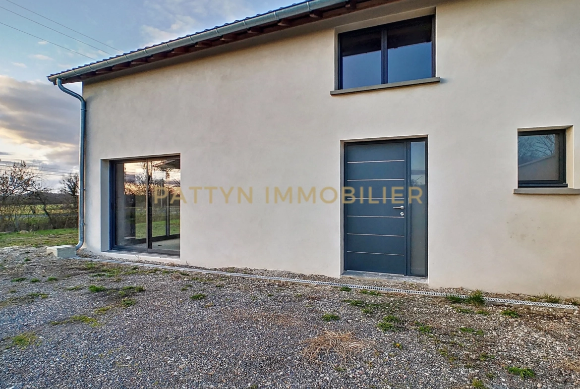 Maison de 120 m² à aménager avec grand terrain proche Châtillon-sur-Chalaronne 