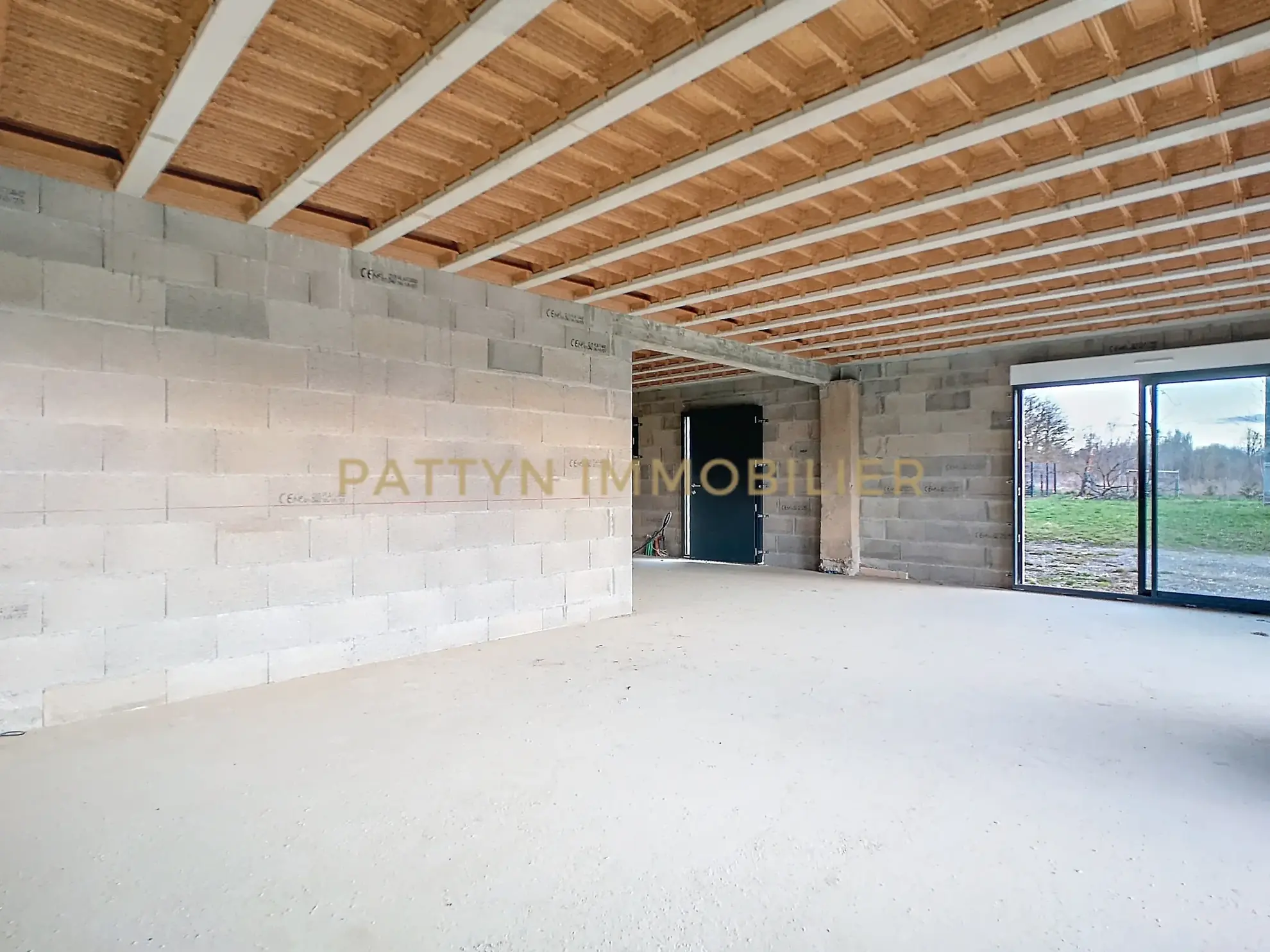 Maison de 120 m² à aménager avec grand terrain proche Châtillon-sur-Chalaronne 