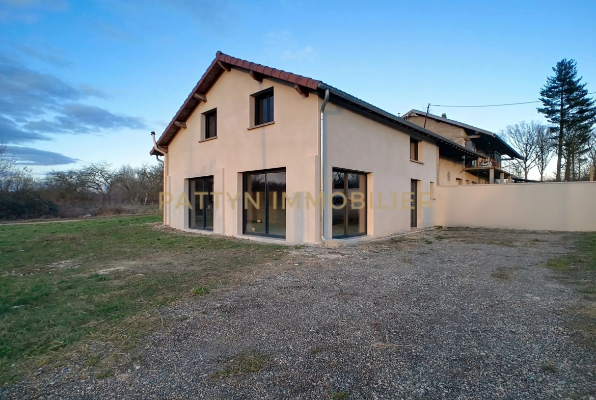 Maison de 120 m² à aménager avec grand terrain proche Châtillon-sur-Chalaronne 
