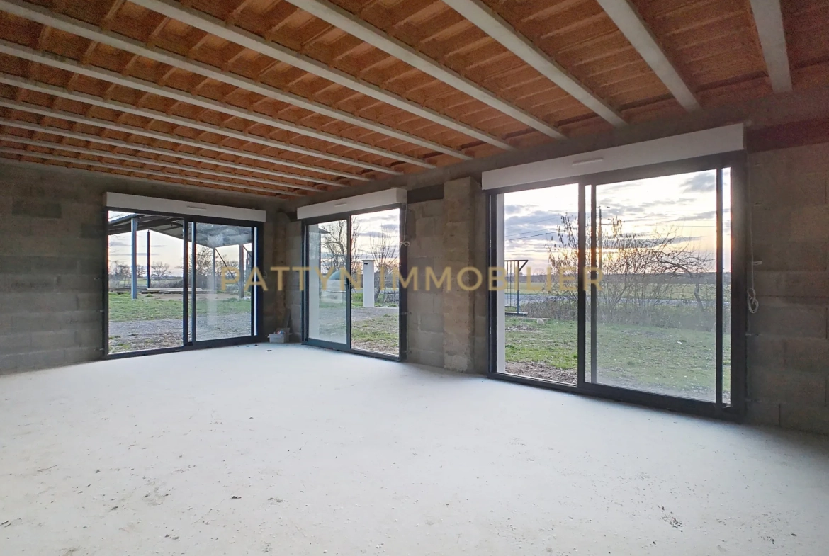 Maison de 120 m² à aménager avec grand terrain proche Châtillon-sur-Chalaronne 