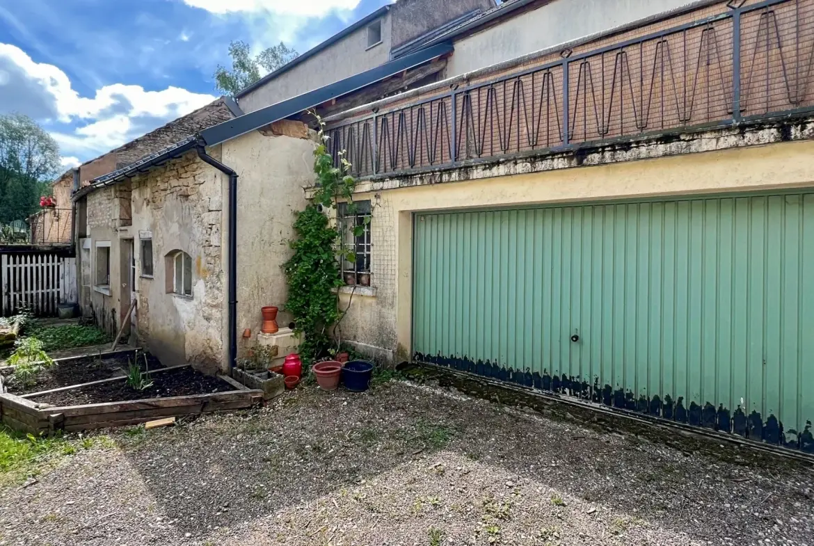 Charmante maison à Massangis avec terrasse et jacuzzi - 4 pièces 
