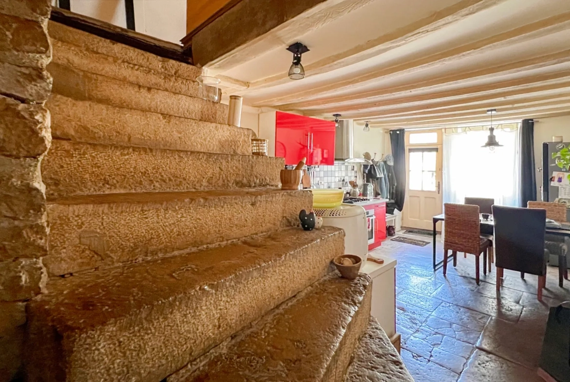 Charmante maison à Massangis avec terrasse et jacuzzi - 4 pièces 