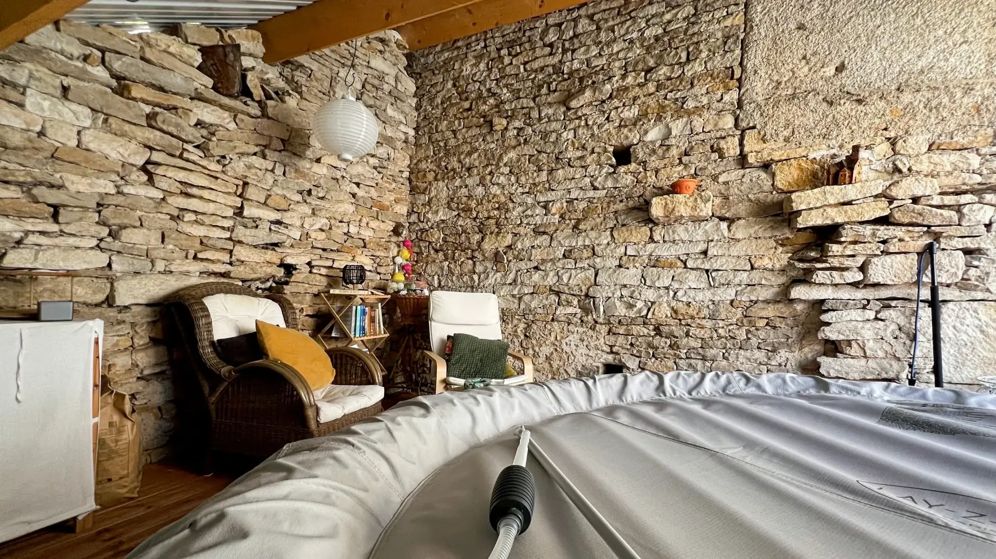 Charmante maison à Massangis avec terrasse et jacuzzi - 4 pièces 