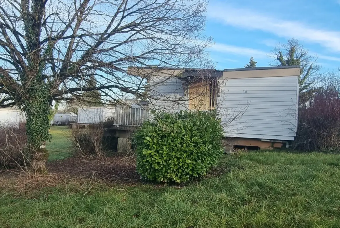 À Vendre Terrain de Loisir de 603 m² avec Chalet à Ossature Bois en Corrèze 