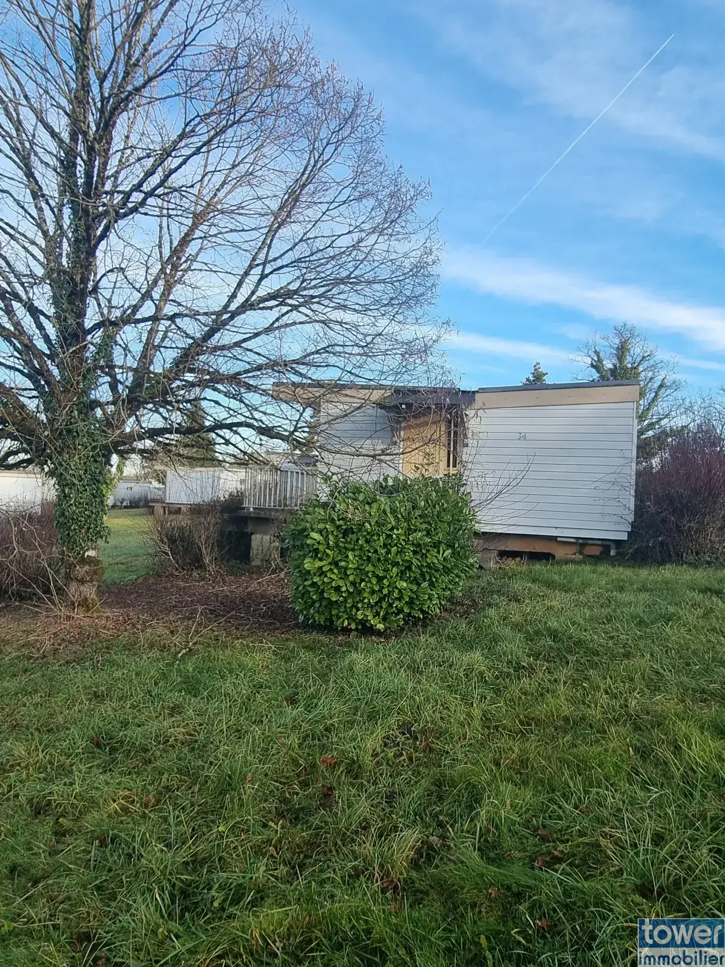 À Vendre Terrain de Loisir de 603 m² avec Chalet à Ossature Bois en Corrèze 