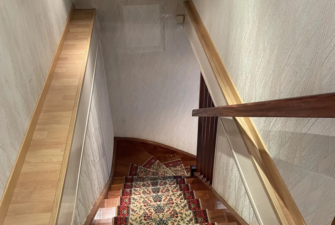 Maison à vendre à Courrières de 110 m² avec jardin et garage à 189 900 euros 