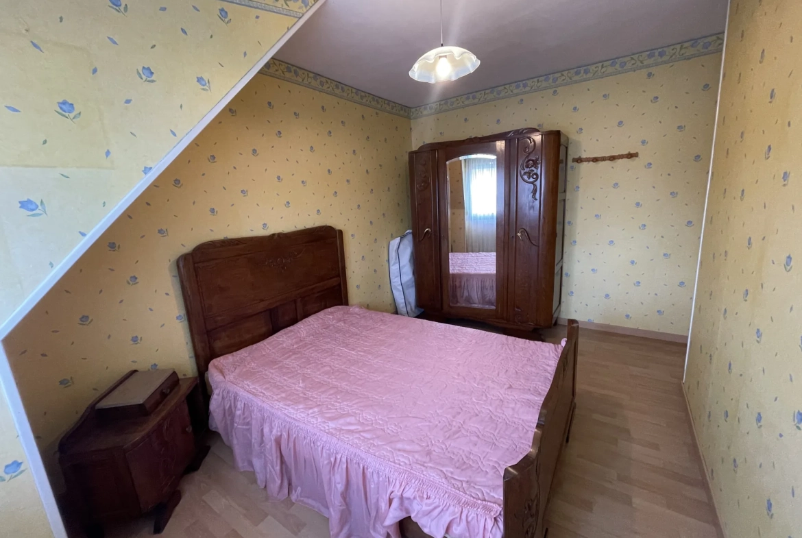 Maison à vendre à Courrières de 110 m² avec jardin et garage à 189 900 euros 