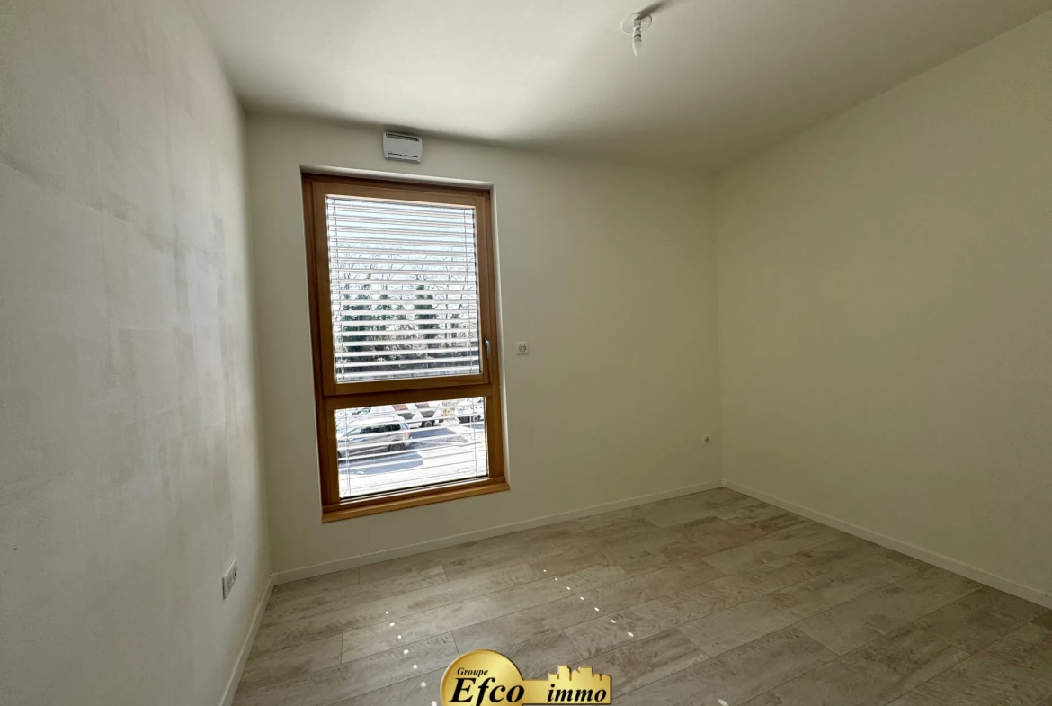 Appartement T3 récent avec terrasse et parking à Saint-Louis 