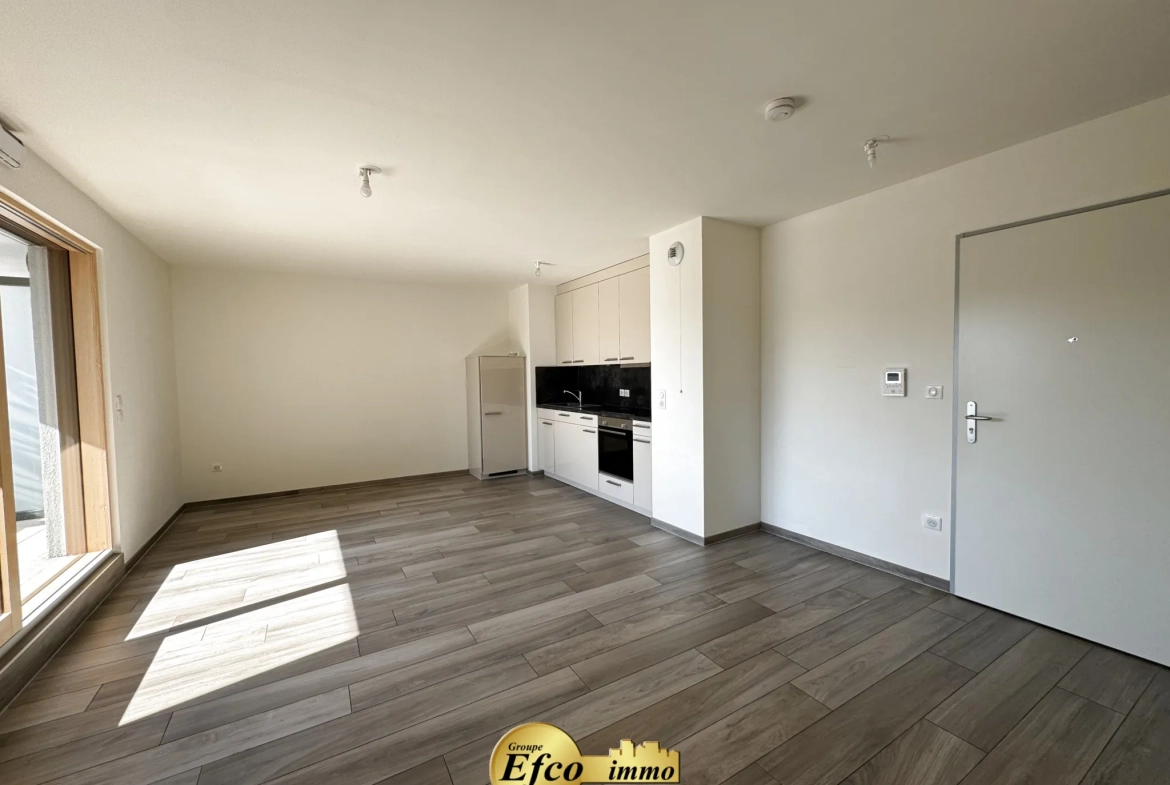 Appartement T3 récent avec terrasse et parking à Saint-Louis 