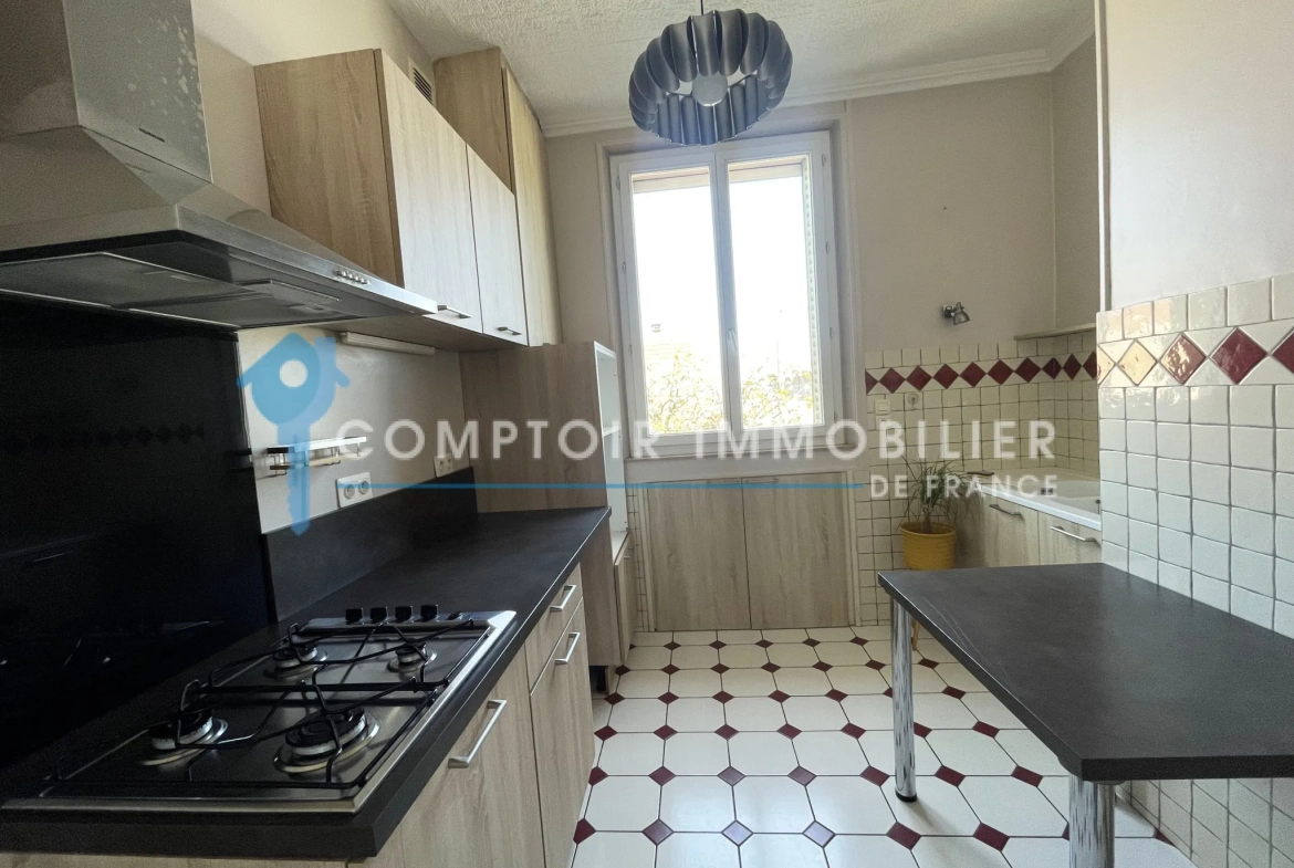 Appartement T3 à Bourg-de-Péage avec garage et espace extérieur partagé 