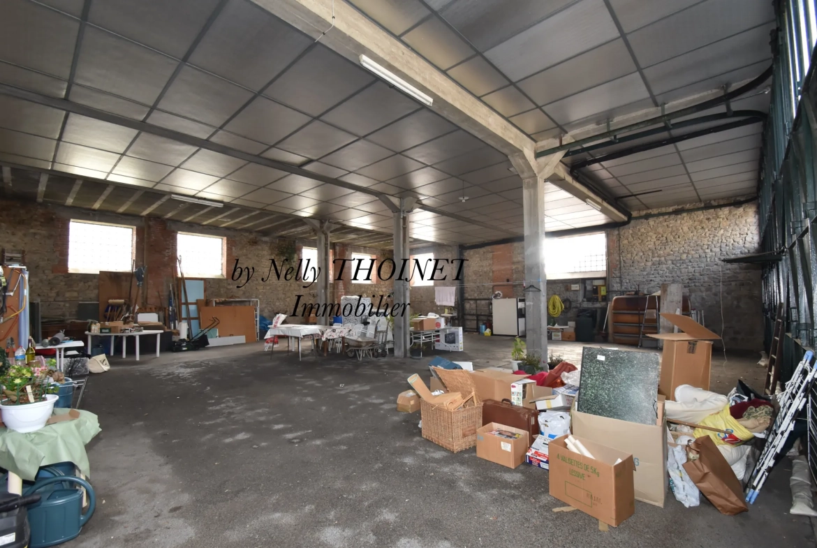 Superbe maison familiale de 208 m² à Crocq avec grand garage de 226 m² et potentiel touristique 