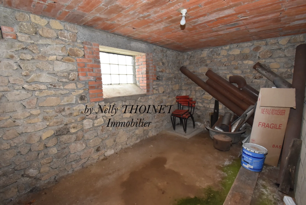 Superbe maison familiale de 208 m² à Crocq avec grand garage de 226 m² et potentiel touristique 
