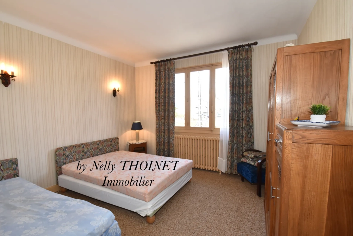 Superbe maison familiale de 208 m² à Crocq avec grand garage de 226 m² et potentiel touristique 