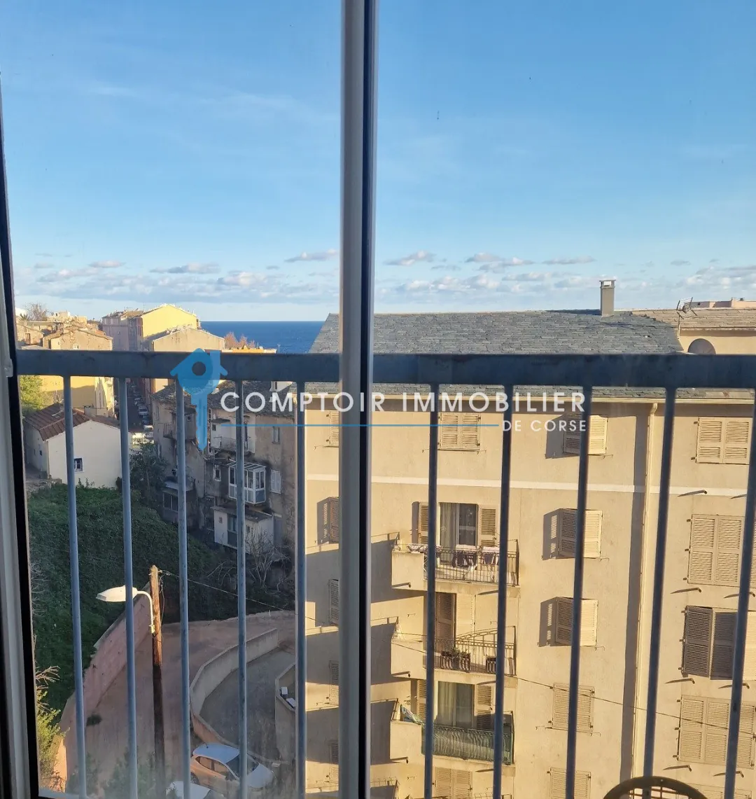 A vendre appartement F5 avec vue mer à Bastia - Résidence sécurisée 