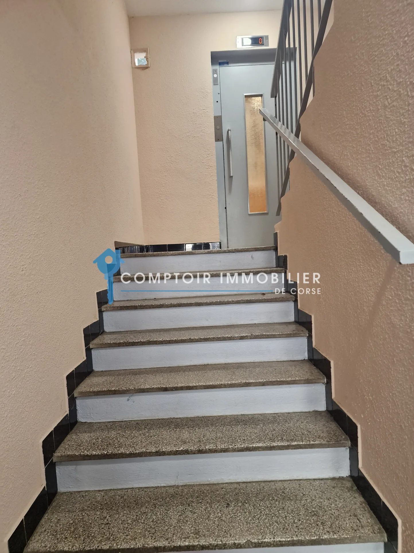 A vendre appartement F5 avec vue mer à Bastia - Résidence sécurisée 