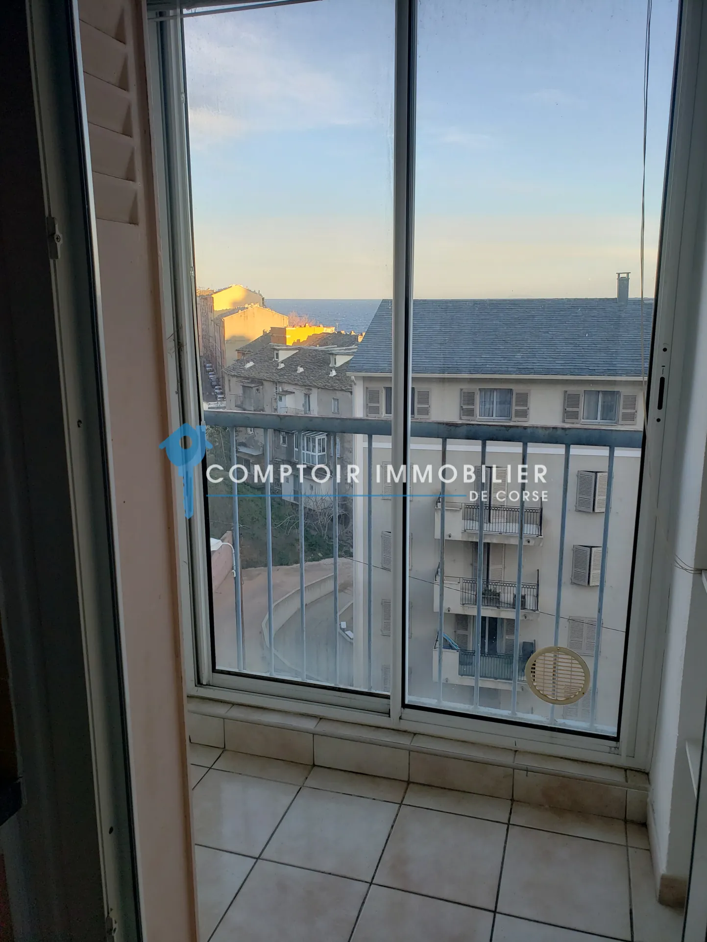 A vendre appartement F5 avec vue mer à Bastia - Résidence sécurisée 