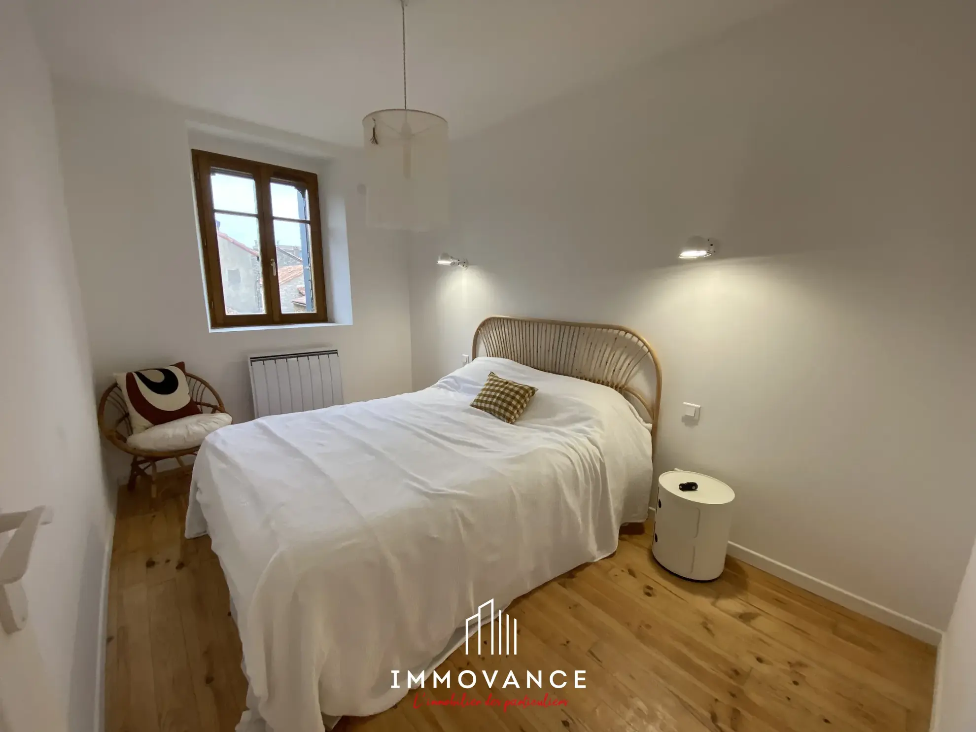Maison de village rénovée avec jardins et parking à Sainte-Eulalie-de-Cernon 