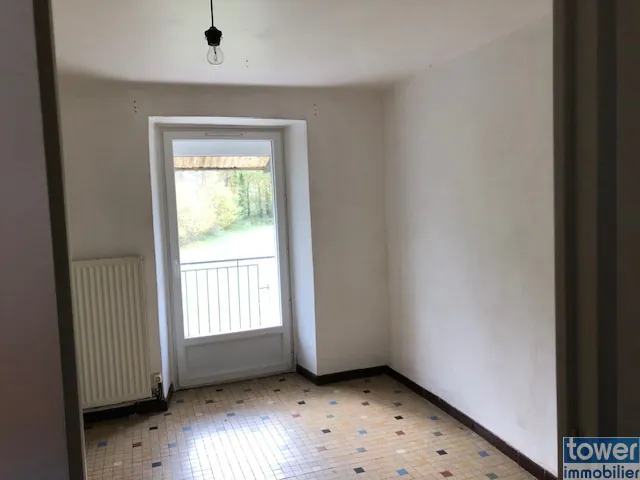 Ensemble immobilier de 3 appartements à Monteils – Investissement idéal 