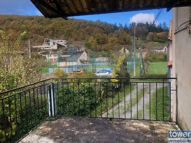 Ensemble immobilier de 3 appartements à Monteils – Investissement idéal 