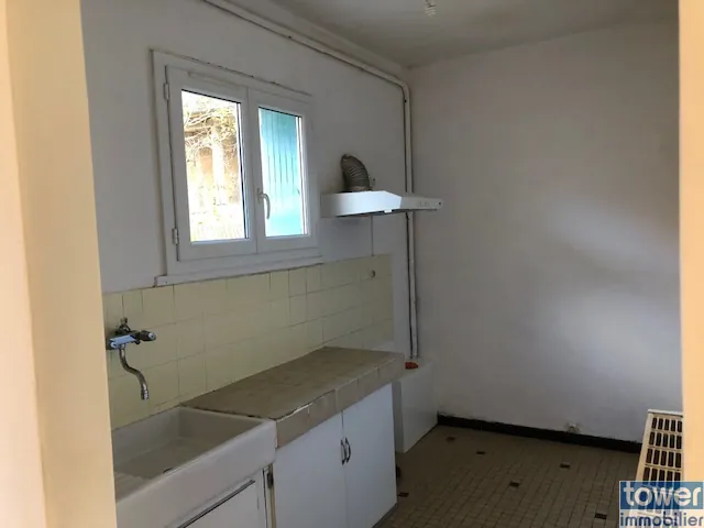 Ensemble immobilier de 3 appartements à Monteils – Investissement idéal 