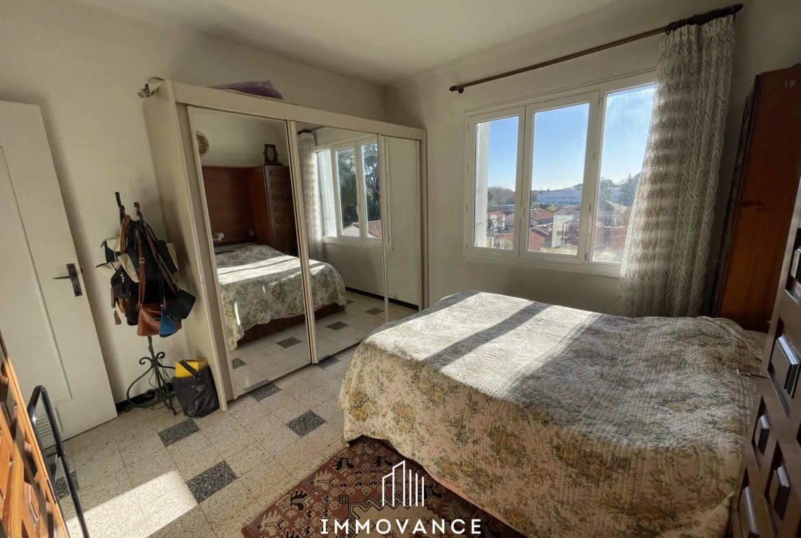 Appartement lumineux de 70 m² à Montpellier avec balcon et parking proche Arceaux 