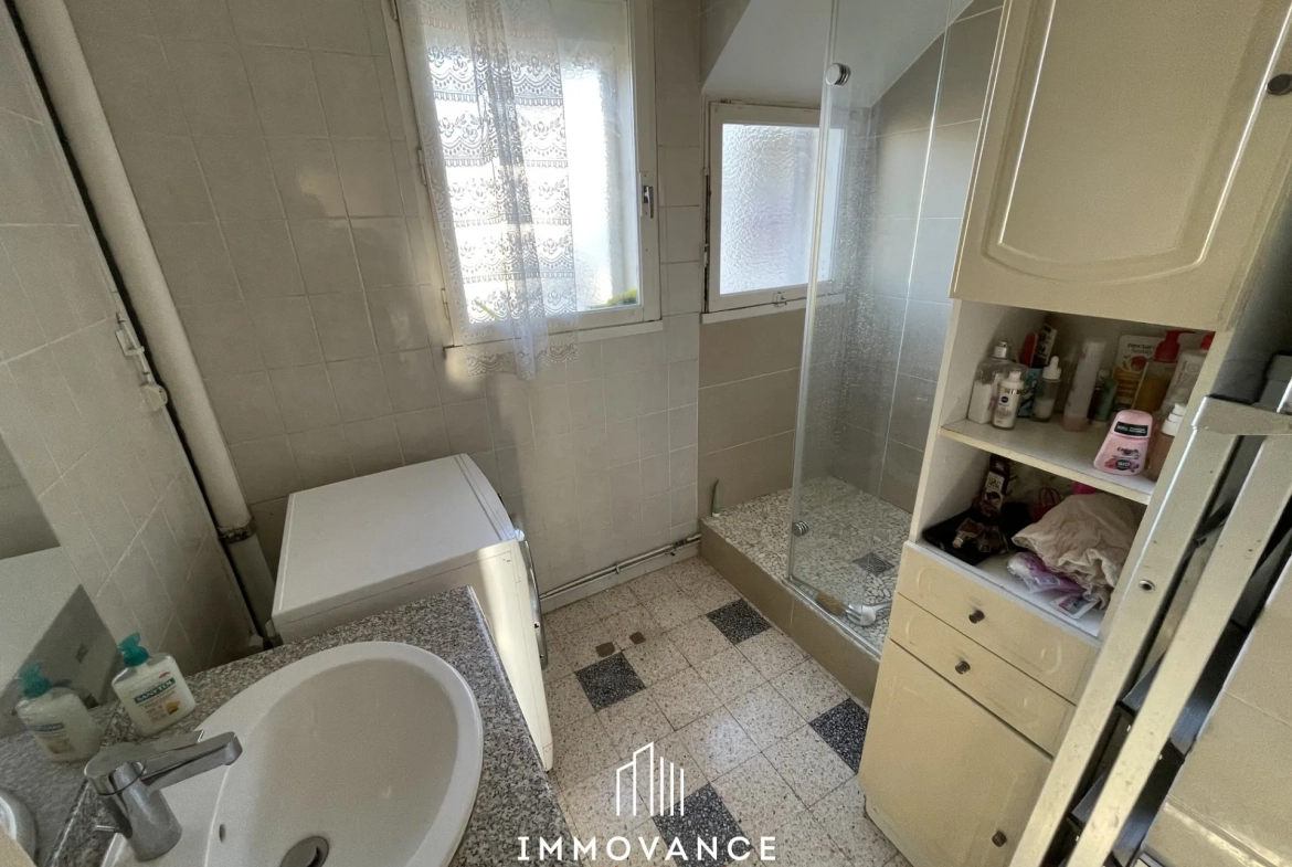 Appartement lumineux de 70 m² à Montpellier avec balcon et parking proche Arceaux 