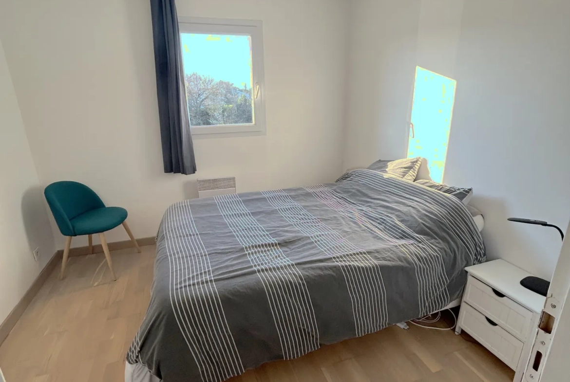 Maison familiale à Saint-Soullle avec jardin et garage - Investissement ou résidence 