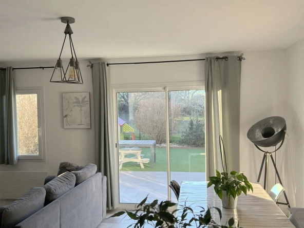 Maison familiale à Saint-Soullle avec jardin et garage - Investissement ou résidence