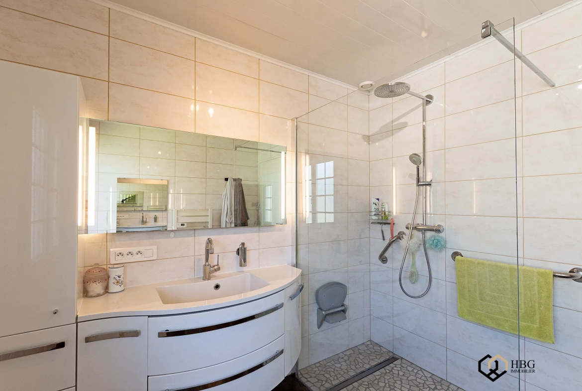 Maison de plain-pied à Betschdorf de 102 m² sur terrain de 861 m² avec terrasse ensoleillée 