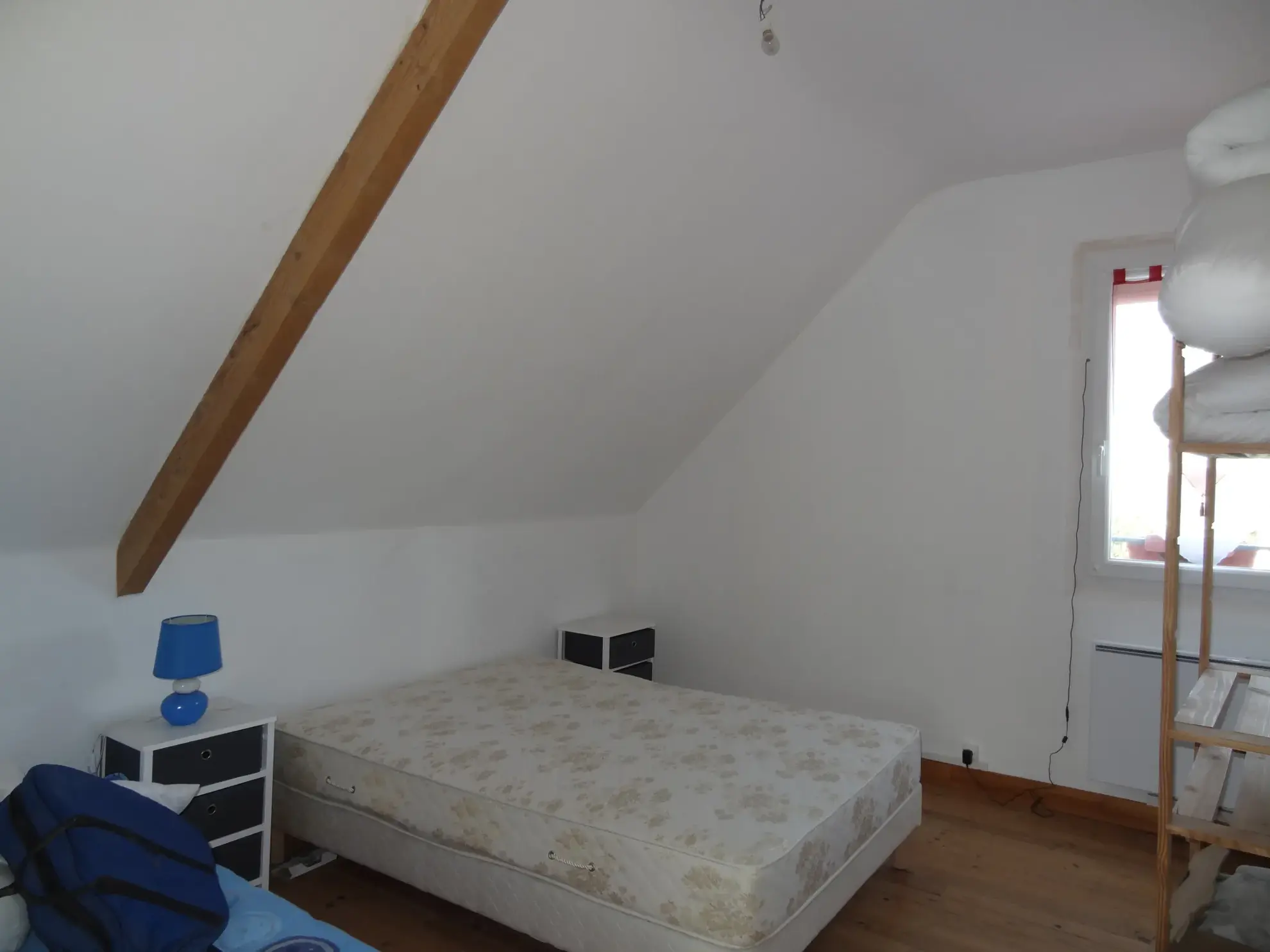 Maison rénovée de 91 m² à Plouguernevel avec jardin et terrasse couverte 