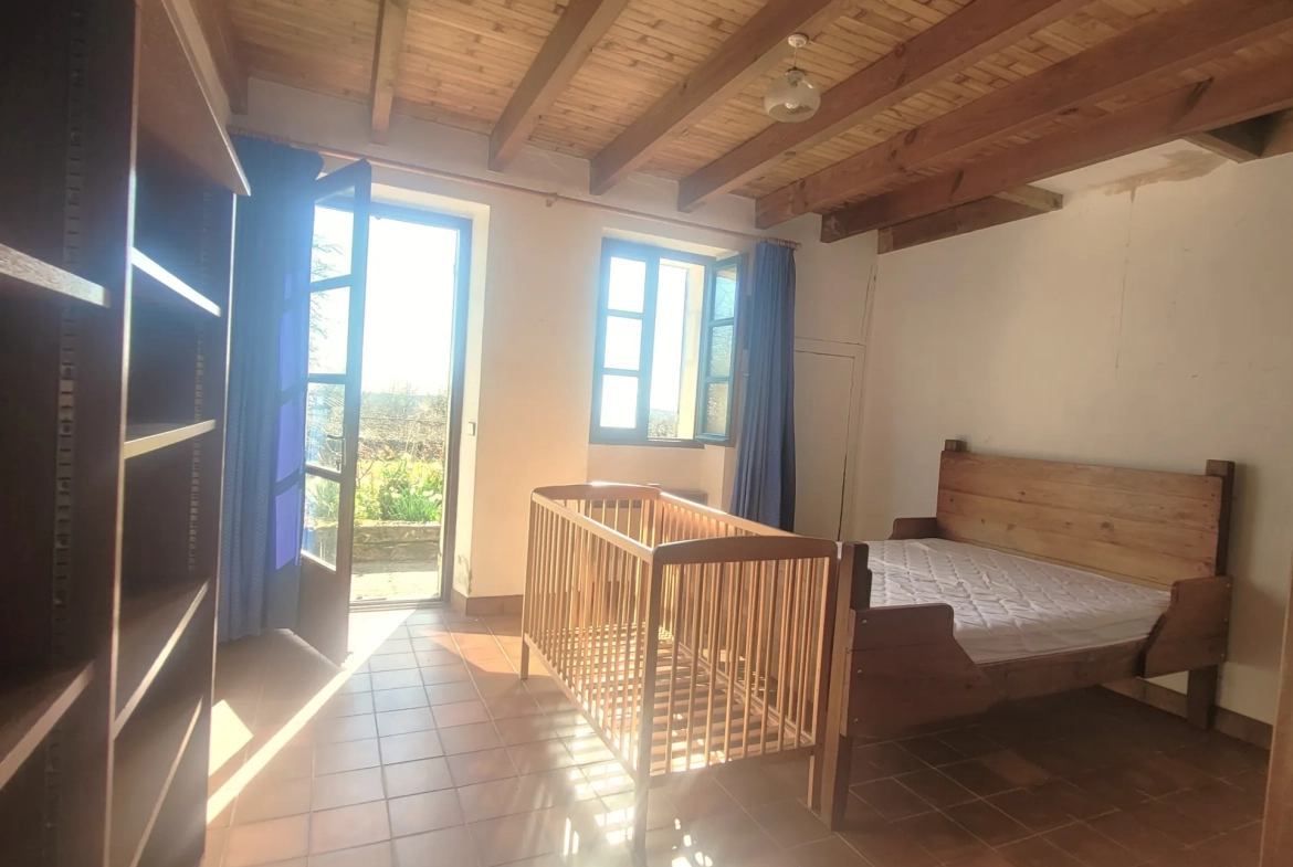 Maison d'habitation avec moulin et grand terrain à Chepniers – Vue campagne 