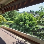 Maison ancienne en pierre à Joyeuse, potentiel locatif et jardin arboré