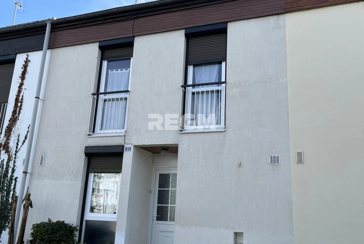 Maison 4 chambres avec jardin et garage à Avon 