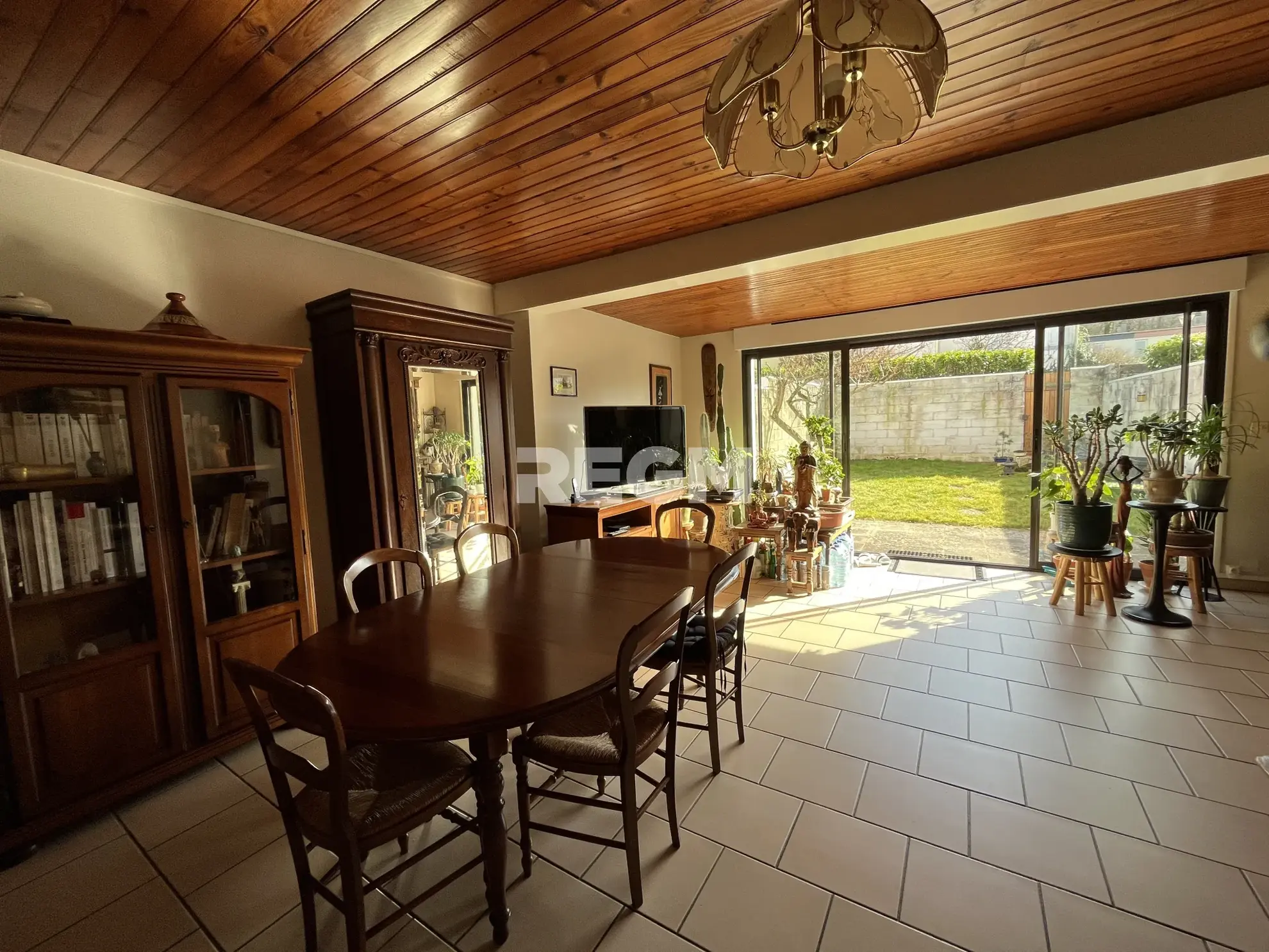 Maison 4 chambres avec jardin et garage à Avon 