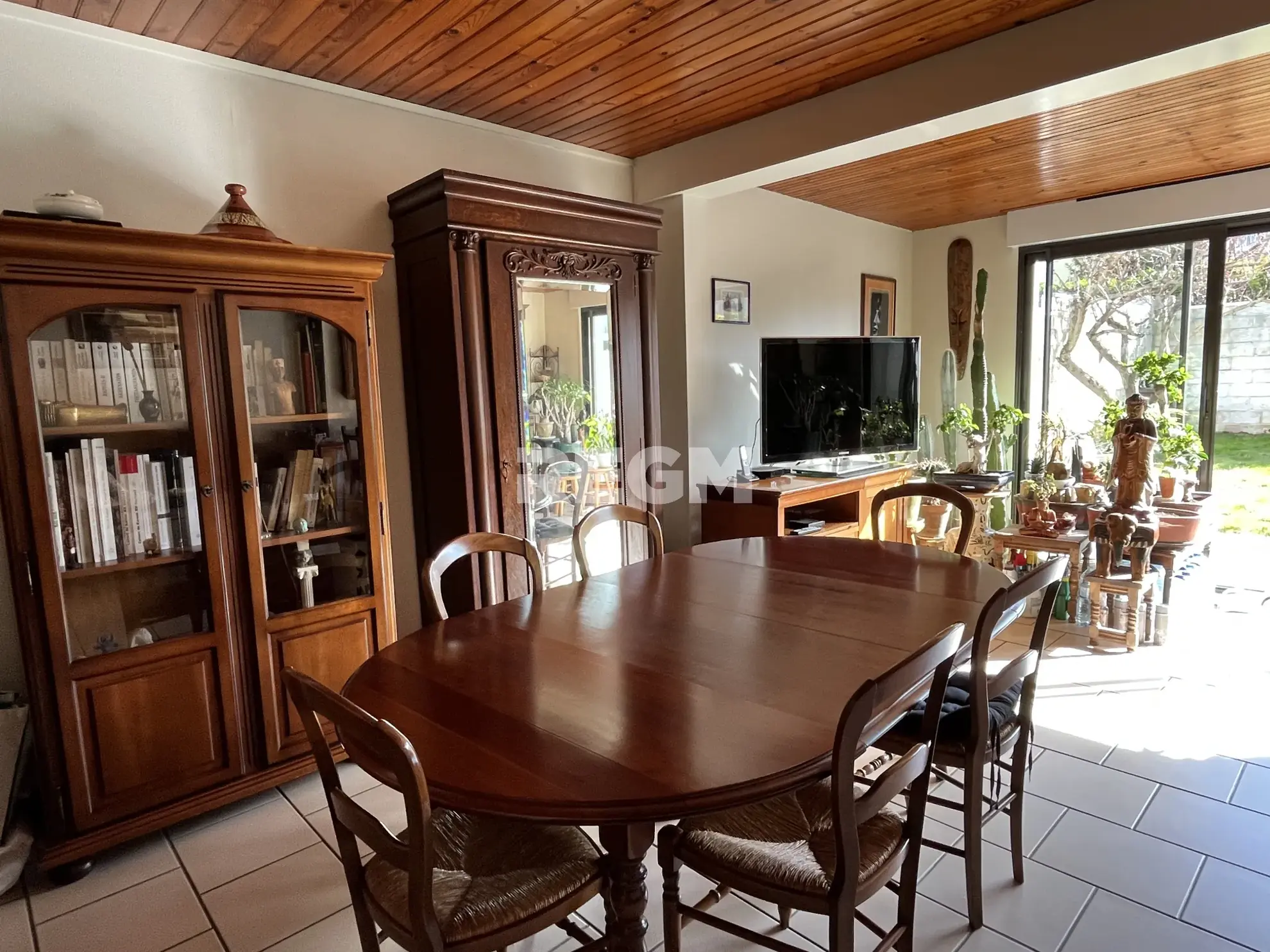 Maison 4 chambres avec jardin et garage à Avon 